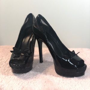 Jessica Simpson Black Heels